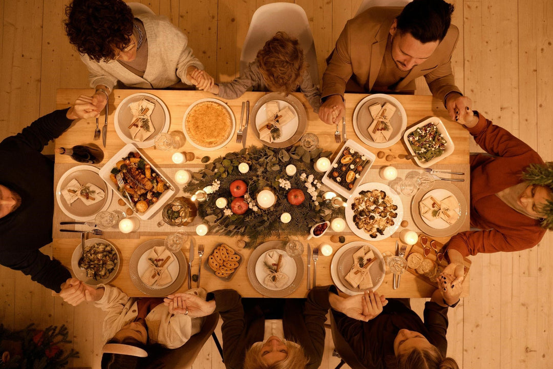 A Festive Dining Table 